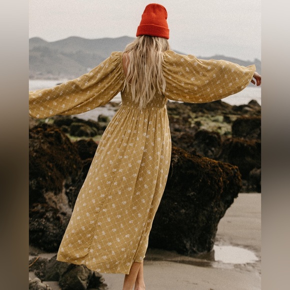 Billabong Flowy Boho Dress - Picture 1 of 6